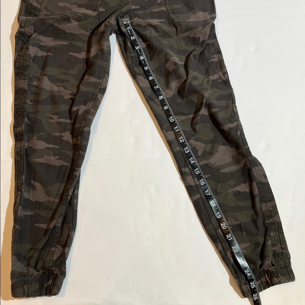 Athleta Farallon Jogger Women's Size 4 Camouflage Stretch Fabric Pull On Pants - Picture 10 of 10